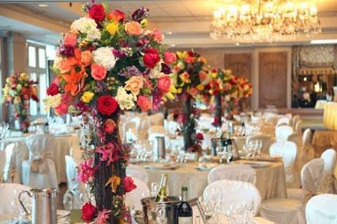 Jobs in 1-800-Flowers Carle Place Florist - reviews
